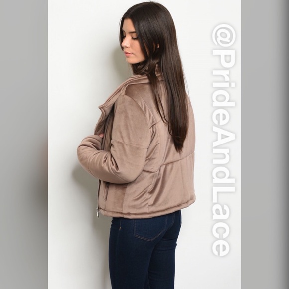 LAST 1️⃣ ☃️ MUSHROOM/ MOCHA VELVET JACKET ☃️ - Picture 3 of 6